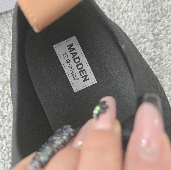 BUCKLE Madden Misland Sneaker. Black. Size 9. New without box.A sneaker made f - Picture 4 of 7